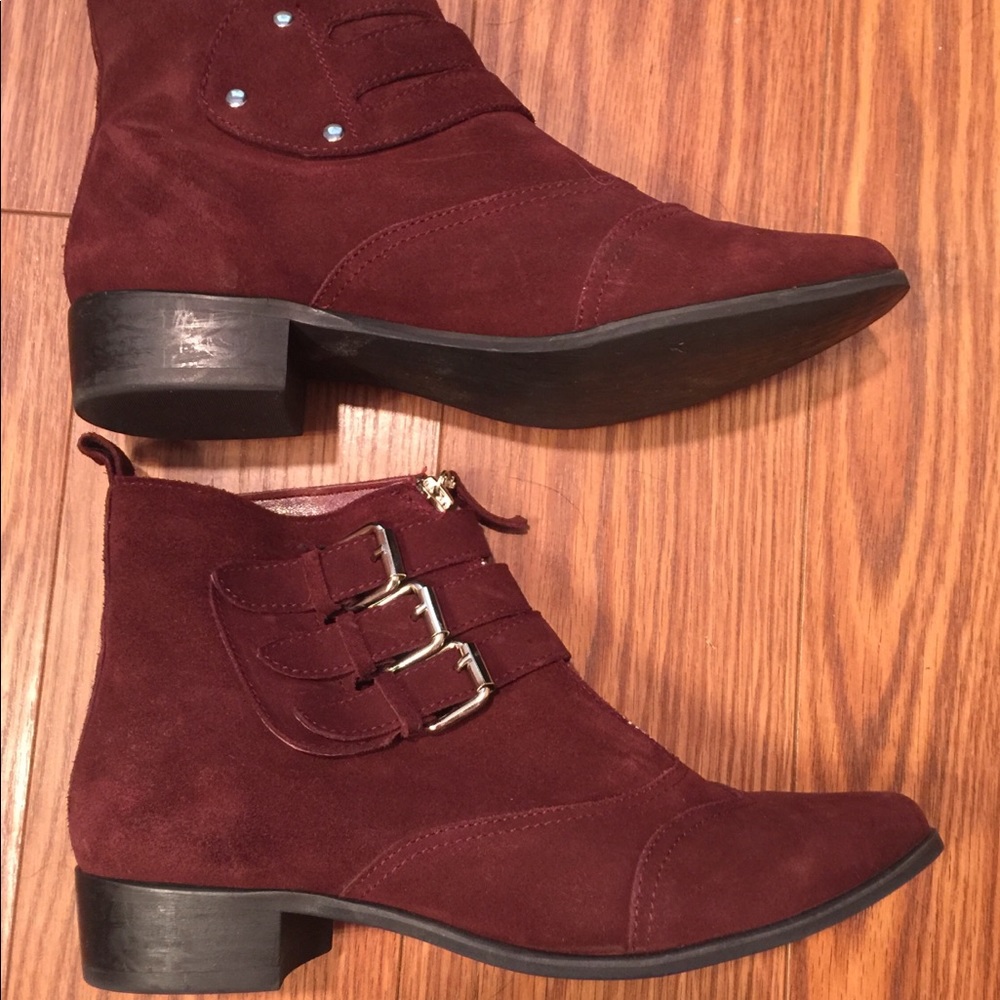 Zigi Soho Burgundy Booties Size 8